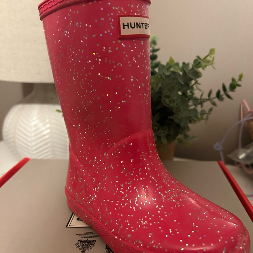 Toddler Girl Glitter Hunter